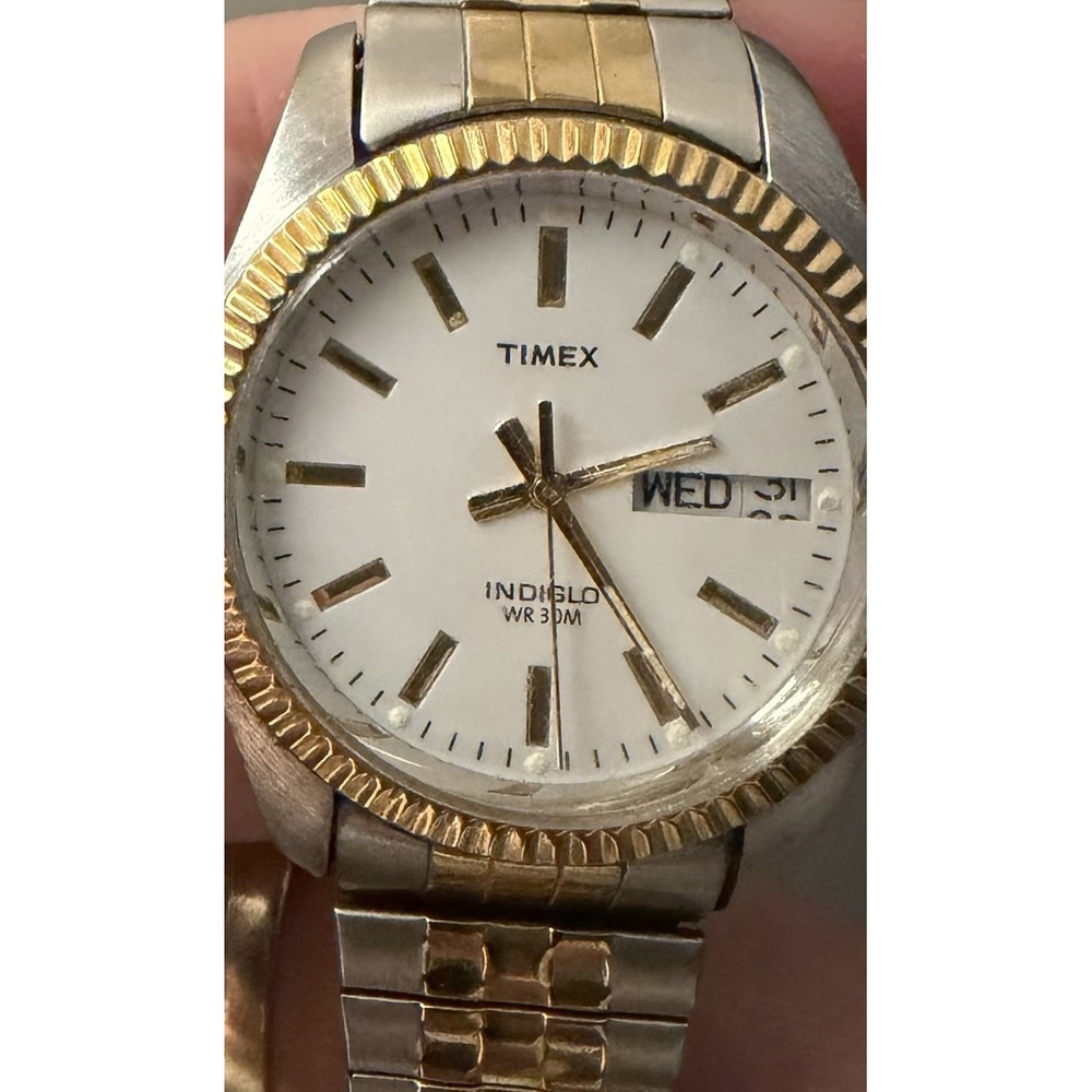 Timex Indiglo WR 30M Men's Two Tone Watch Day Date‎ Display Silver Gold